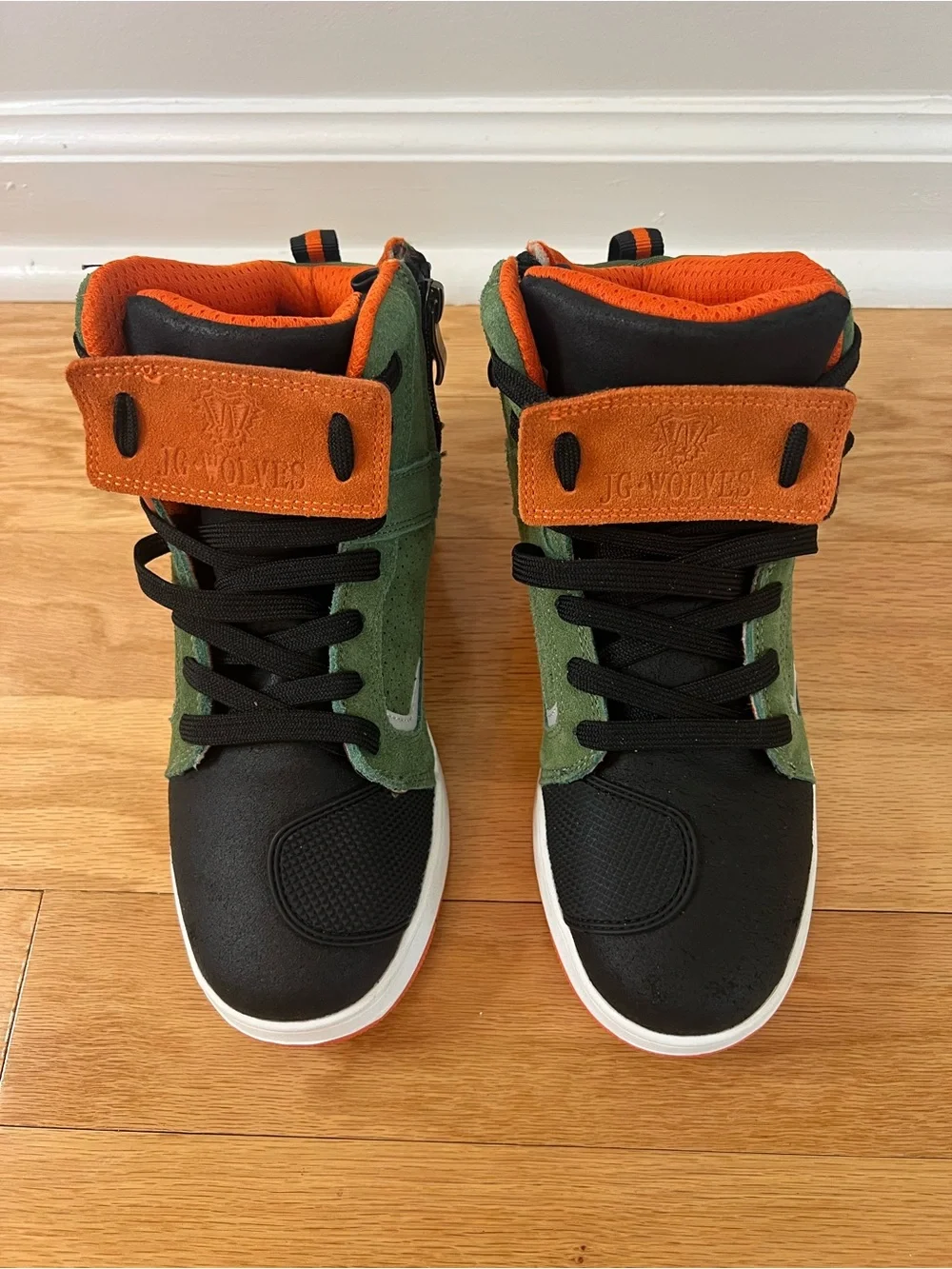 NWOT JG Wolves High-Top Motorcycle Riding Shoes in Size 37